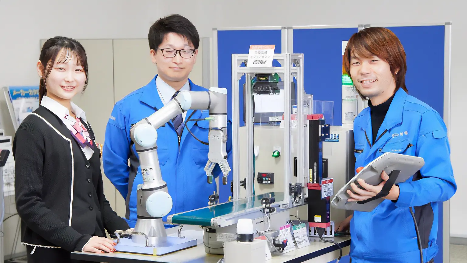 Electric Grippers Responding to Automation ~ Latest Trends in Industrial Robots ~ Image